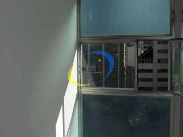 Sala à venda ou para alugar, no bairro Centro em Rio de Janeiro