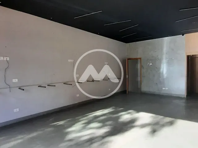 Sala com 503m², para alugar, no bairro Zona 02 em Cianorte