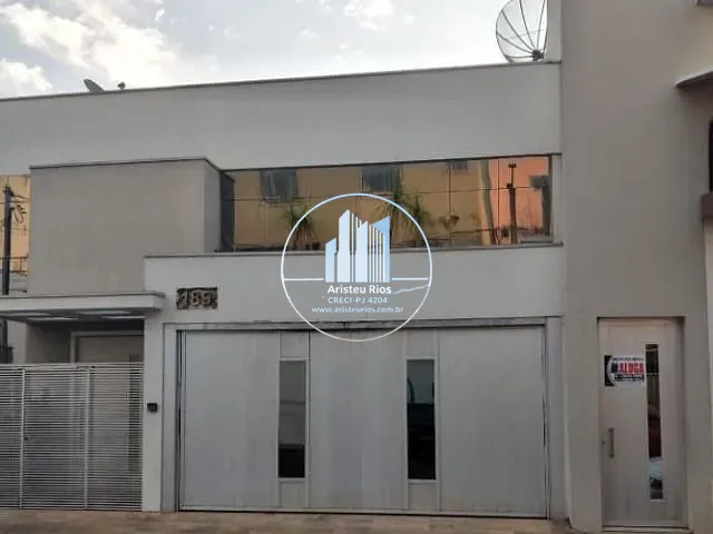 Sala com 13m², para alugar, no bairro Centro em Pouso Alegre