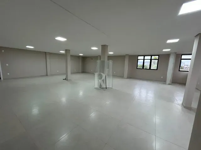 Sala para alugar, no bairro Universitário em Tijucas