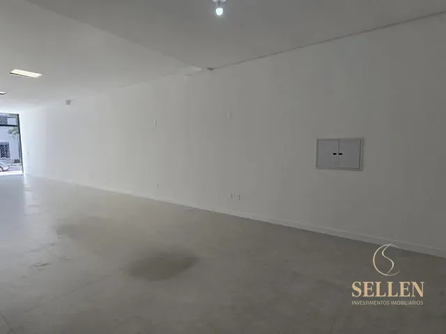 Sala para alugar, no bairro Centro em Balneário Camboriú