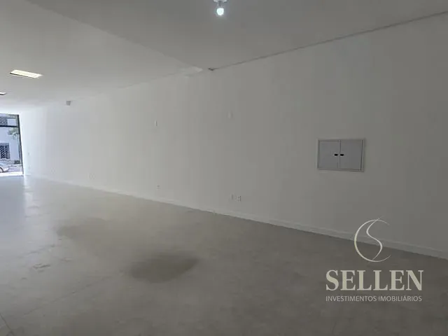 Sala para alugar, no bairro Centro em Balneário Camboriú