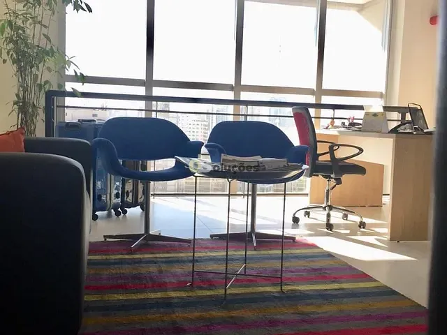 Sala à venda, no bairro Vila Mariana em São Paulo