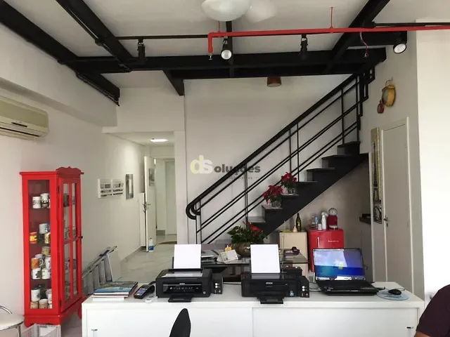 Sala à venda, no bairro Vila Mariana em São Paulo