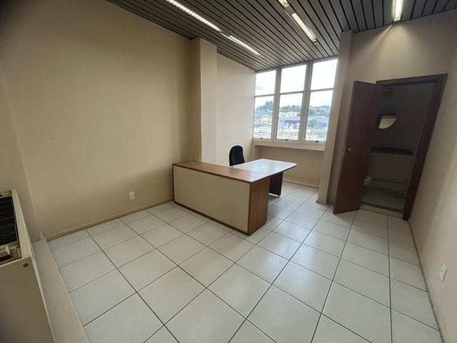 Sala com 18m², para alugar, no bairro Vila Poupança em Santana de Parnaíba