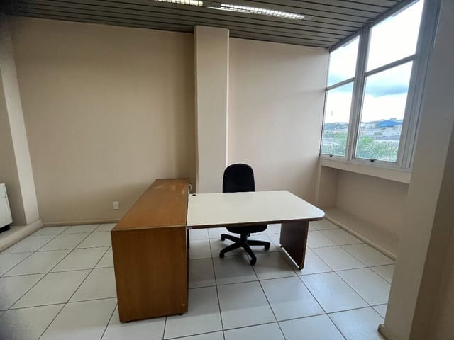 Sala com 18m², para alugar, no bairro Vila Poupança em Santana de Parnaíba