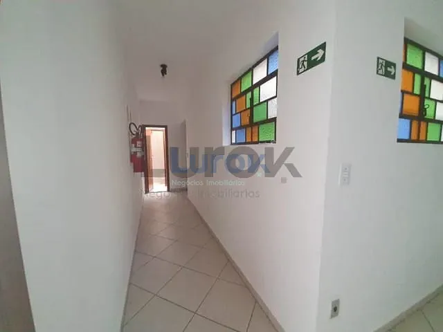 Sala com 30m², para alugar, no bairro Jardim Pinheiros em Valinhos