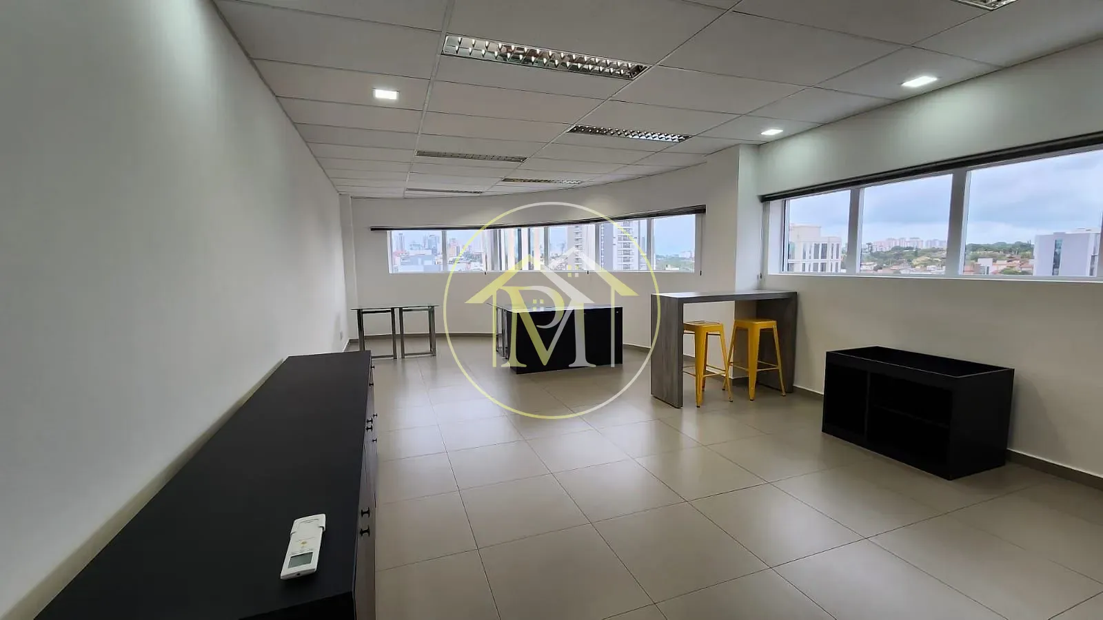 Sala-Conjunto, 105 m² - Foto 1