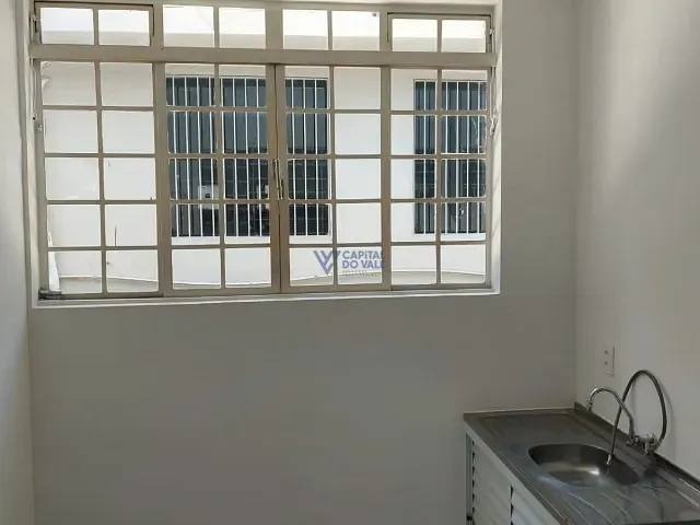 Sala para alugar, no bairro Vila Adyana em São José dos Campos