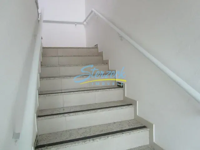 Sala com 35m², para alugar, no bairro Santa Rosa em Vinhedo