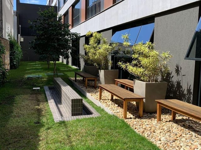 Sala à venda, no bairro Menino Deus em Porto Alegre
