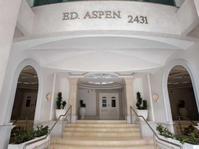 Sala com 522m², à venda, no bairro Centro em Balneário Camboriú