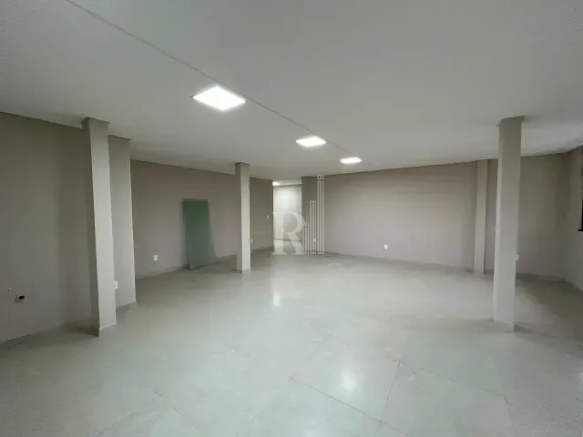 Sala para alugar, no bairro Universitário em Tijucas