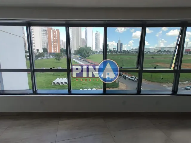 Sala à venda, no bairro Jardim Goiás em Goiânia