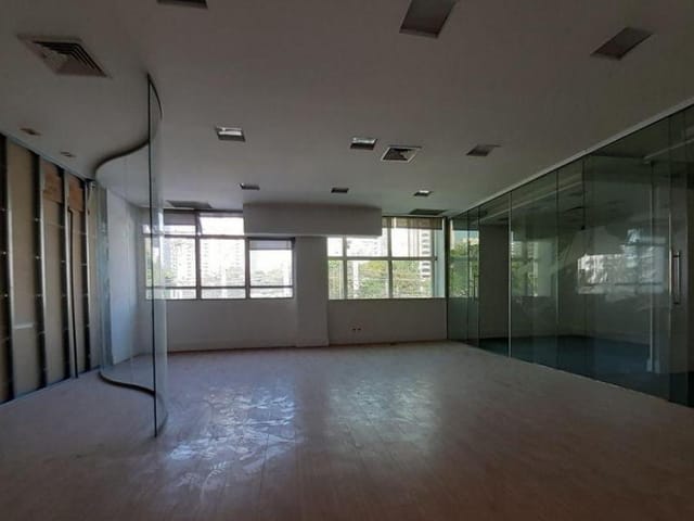 Sala com 1000m², para alugar, no bairro Alphaville Industrial em Barueri