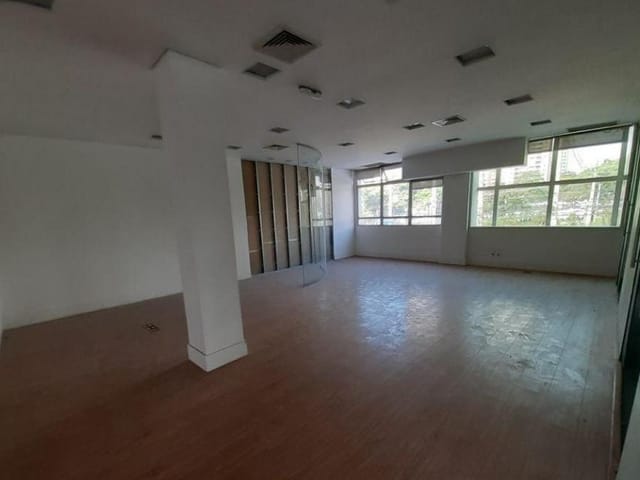 Sala com 1000m², para alugar, no bairro Alphaville Industrial em Barueri