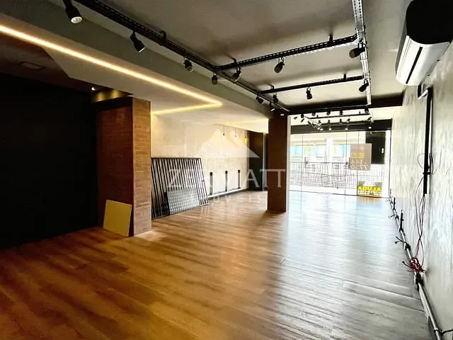 Sala para alugar, no bairro Centro em Blumenau