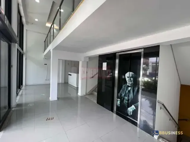 Sala à venda ou para alugar, no bairro Santo Antônio em São Caetano do Sul