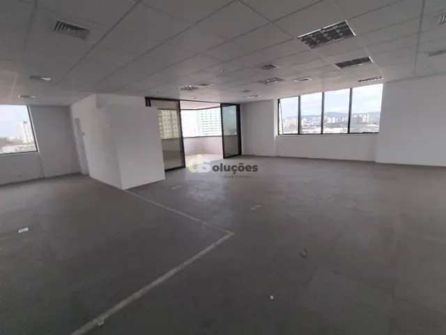 Sala à venda ou para alugar, no bairro Parque Industrial Tomas Edson em São Paulo