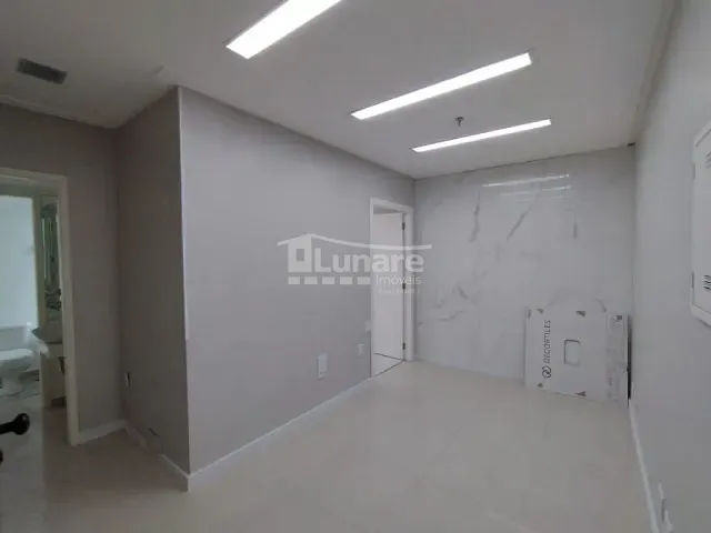 Sala com 30m², para alugar, no bairro Centro em Mogi das Cruzes