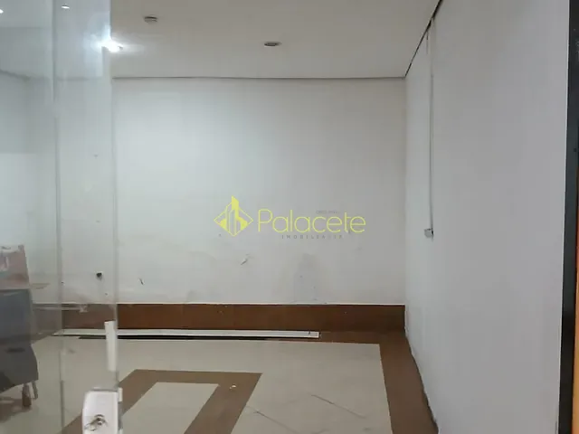 Sala com 20m², para alugar, no bairro Centro em Pindamonhangaba
