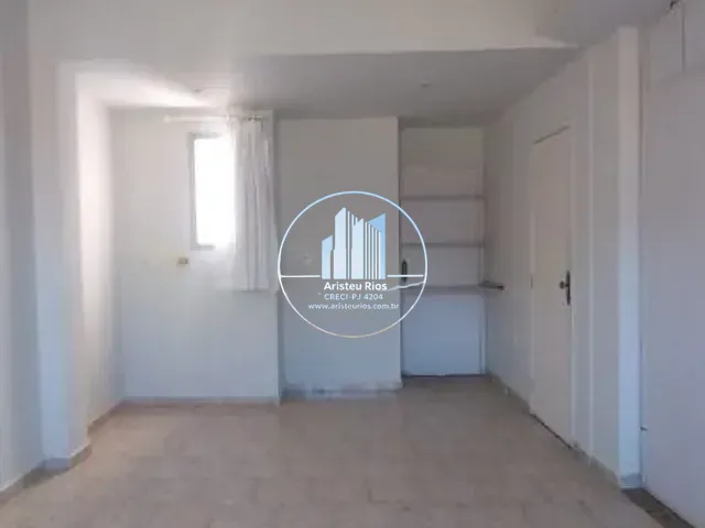 Sala com 20m², para alugar, no bairro Centro em Pouso Alegre