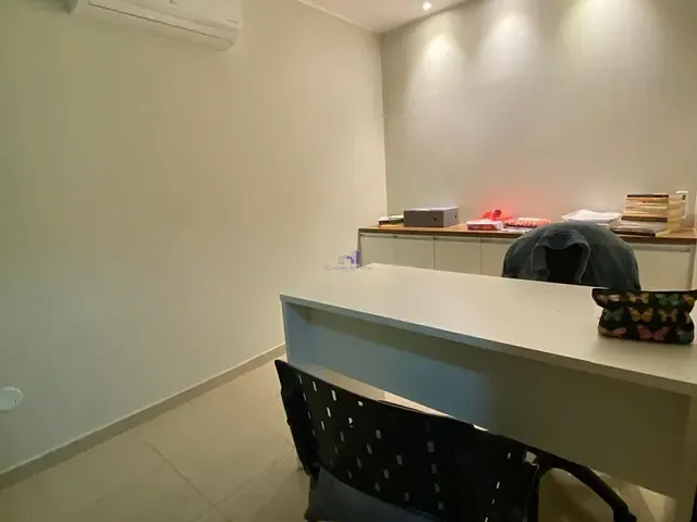 Sala à venda, no bairro Asa Norte em Brasília