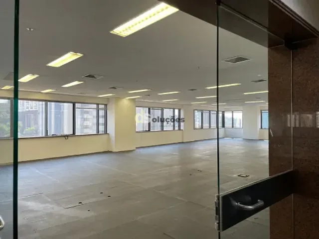Sala para alugar, no bairro Cidade Monções em São Paulo
