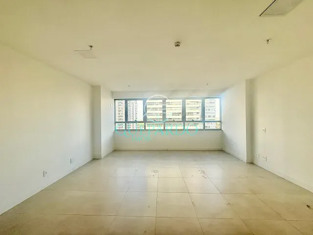 Sala para alugar, no bairro Bela Suiça em Londrina