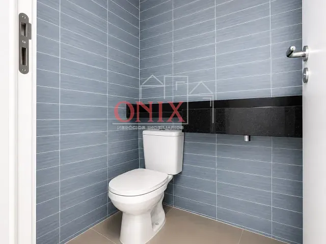 Sala com 35m², para alugar, no bairro Vila Mogilar em Mogi das Cruzes