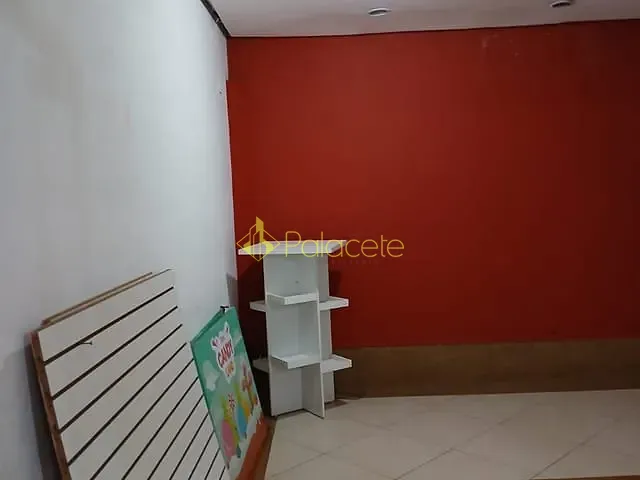 Sala com 20m², para alugar, no bairro Centro em Pindamonhangaba