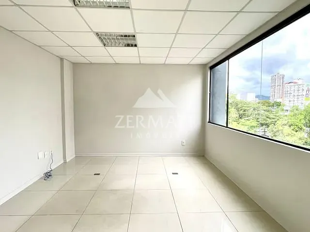 Sala para alugar, no bairro Victor Konder em Blumenau