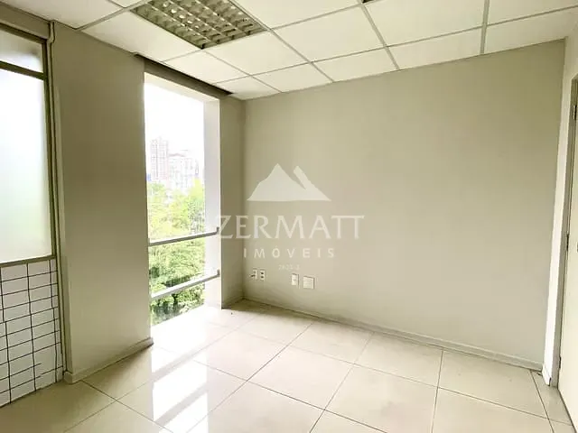 Sala para alugar, no bairro Victor Konder em Blumenau