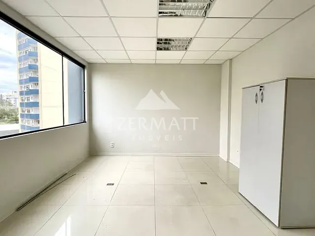 Sala para alugar, no bairro Victor Konder em Blumenau