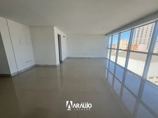 Sala com 77m², para alugar, no bairro Centro em Itajaí