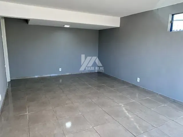 Sala à venda ou para alugar, no bairro Vila Bela em Guarapuava