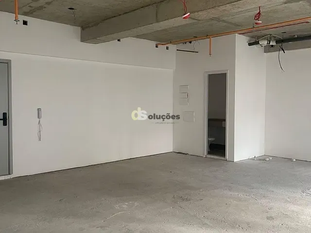 Sala para alugar, no bairro Cerqueira César em São Paulo