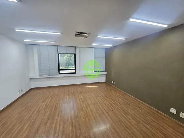 Sala com 40m², para alugar, no bairro Jacarepaguá em Rio de Janeiro
