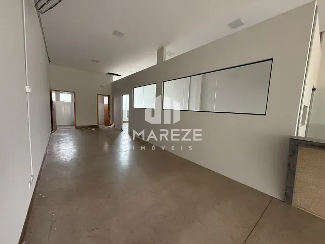 Sala à venda, no bairro Parque Bela Vista em Apucarana