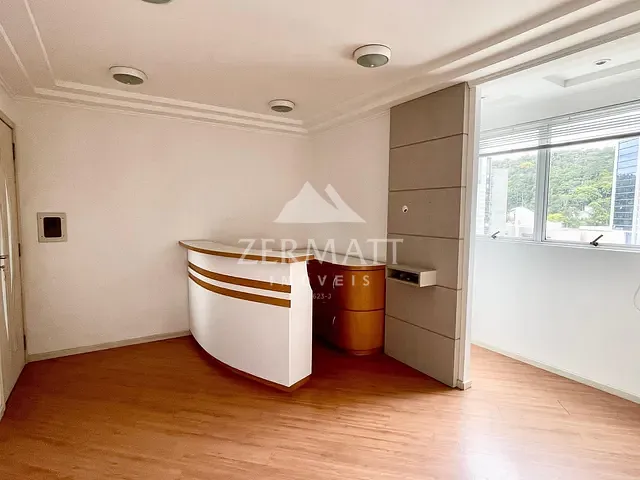 Sala para alugar, no bairro Garcia em Blumenau