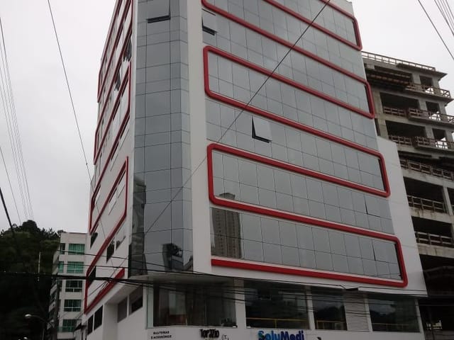 Sala com 115m², à venda, no bairro Ariribá em Balneário Camboriú