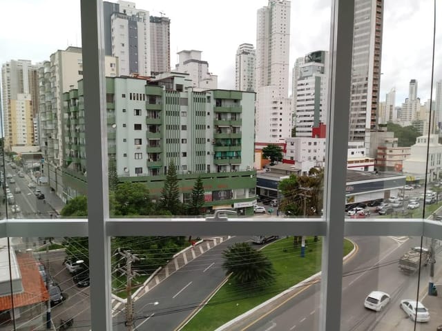 Sala com 115m², à venda, no bairro Ariribá em Balneário Camboriú
