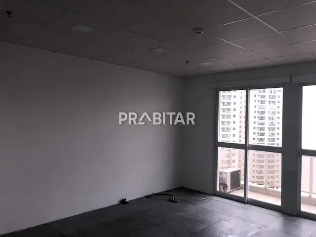 Sala à venda, no bairro Vila Leopoldina em São Paulo