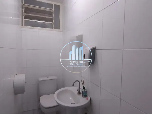 Sala com 100m², para alugar, no bairro Centro em Pouso Alegre