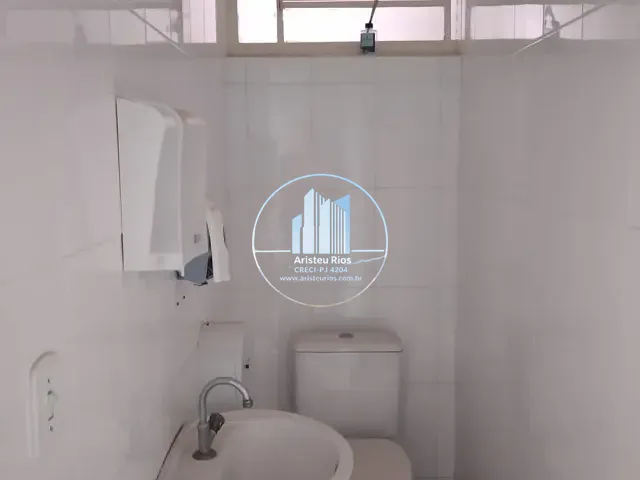 Sala com 100m², para alugar, no bairro Centro em Pouso Alegre