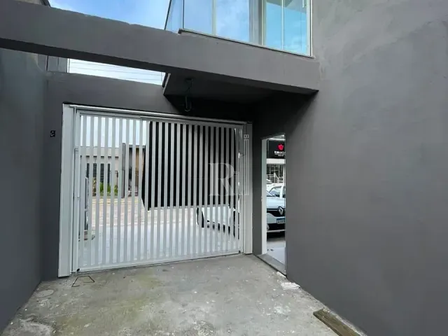 Sala com 358m², à venda ou para alugar, no bairro Centro em Tijucas