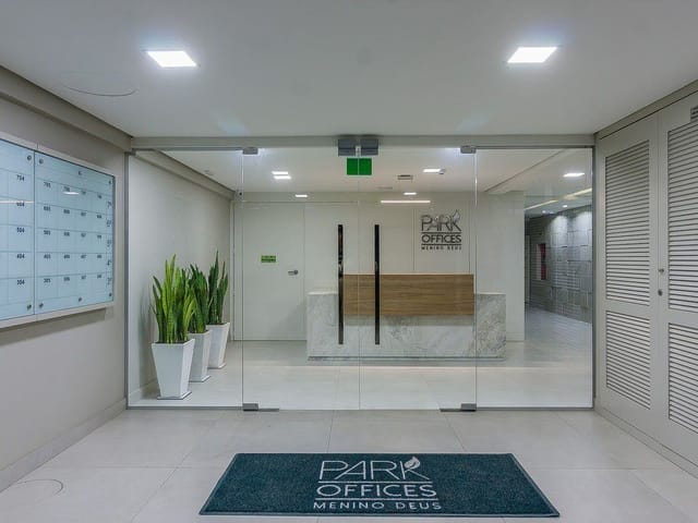 Sala à venda, no bairro Praia de Belas em Porto Alegre