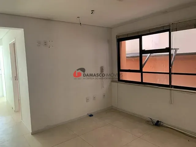 Sala com 57m², para alugar, no bairro Vila Bastos em Santo André