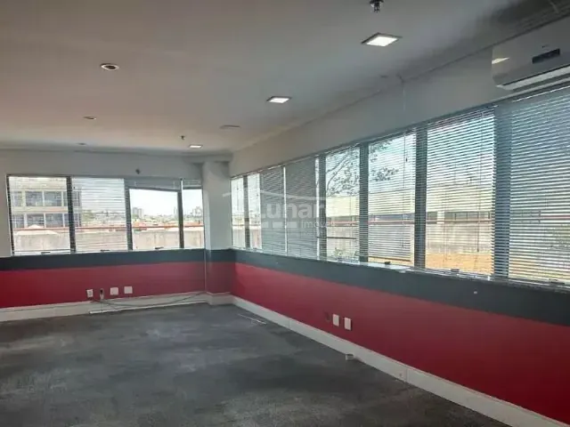Sala com 245m², para alugar, no bairro Centro em Mogi das Cruzes