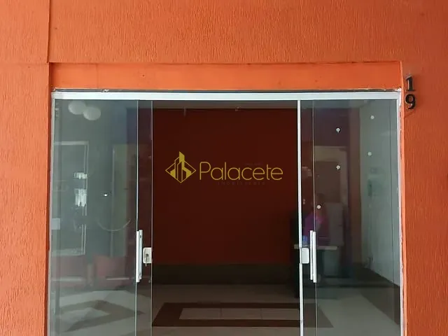 Sala com 20m², para alugar, no bairro Centro em Pindamonhangaba